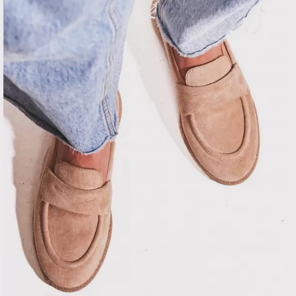 Women’s Tan Loafers